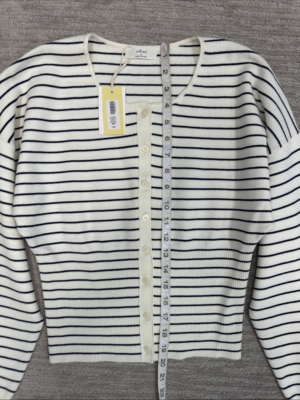 Aritzia Wilfred NWT Golightly Cardigan Light Birch/Admiral Size Medium - Picture 7 of 9